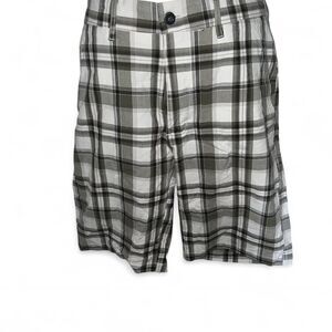 Perry-ellis Men's Grey and Green Shorts